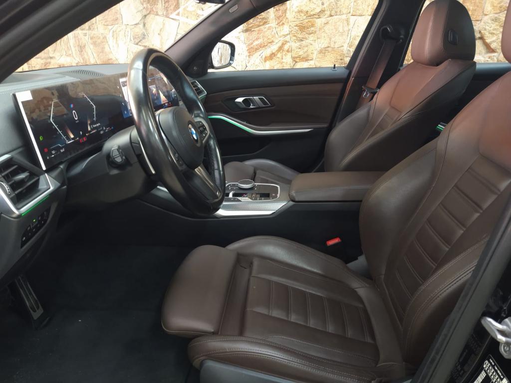 BMW 320I - Foto