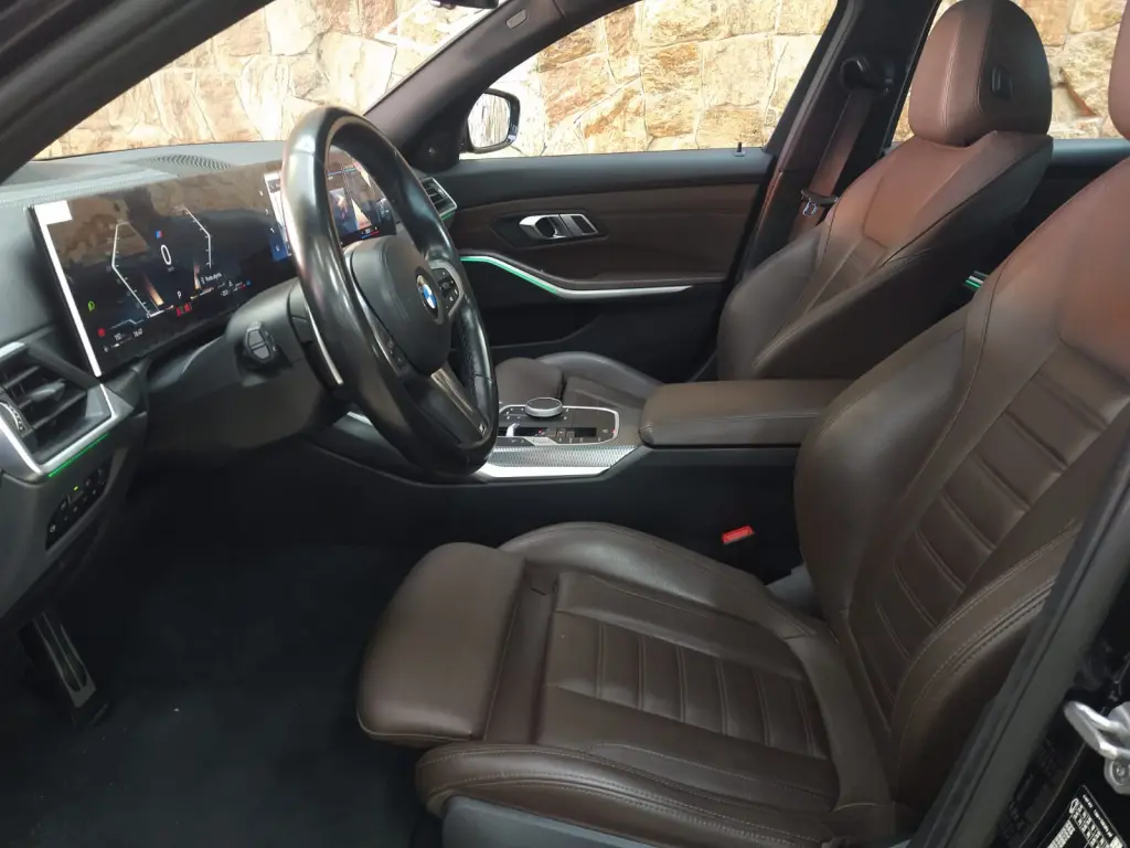 BMW 320I - Foto