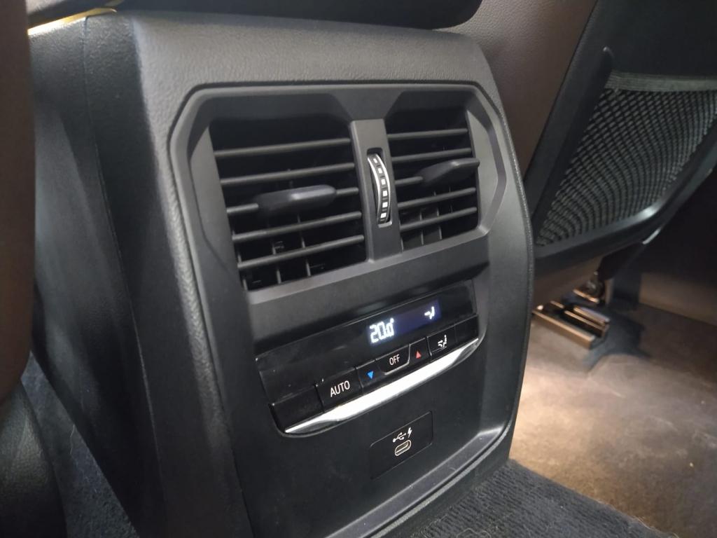 BMW 320I - Miniatura