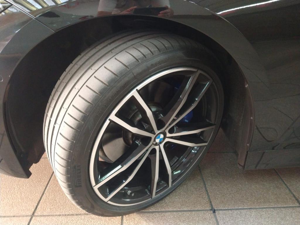 BMW 320I - Foto