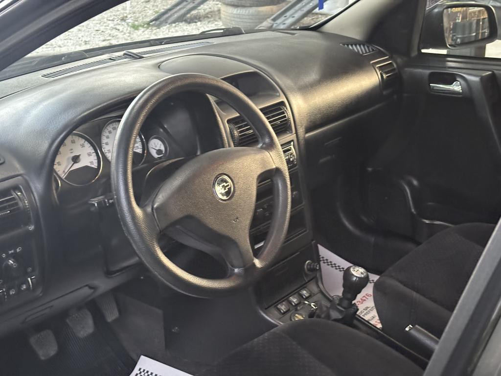 CHEVROLET Astra Hatch - Foto