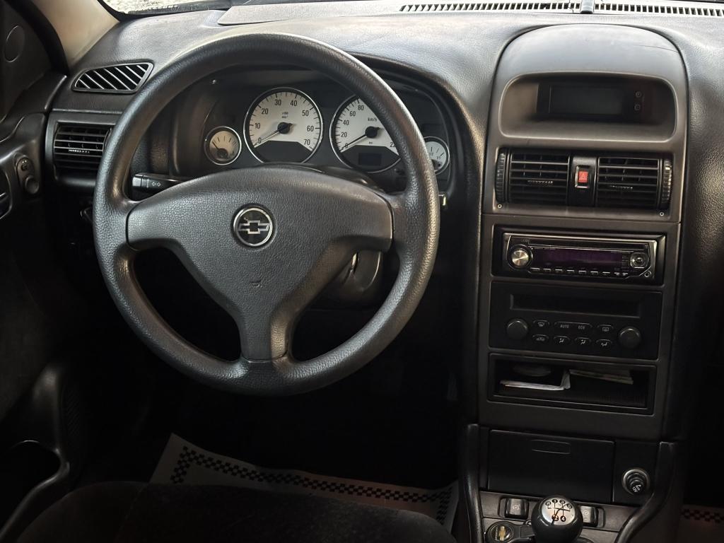 CHEVROLET Astra Hatch - Foto