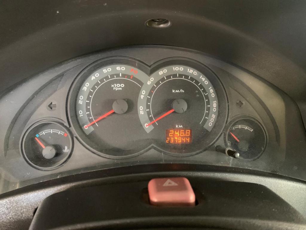 CHEVROLET Celta - Foto