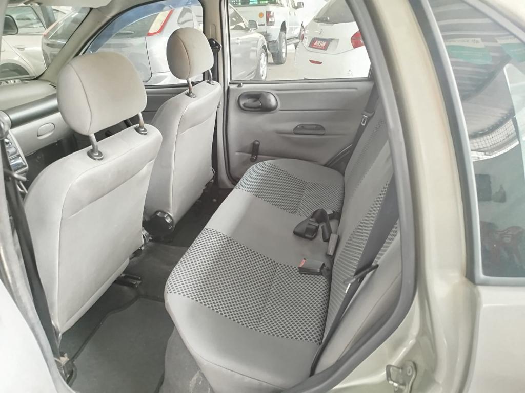 CHEVROLET Classic Sedan - Foto