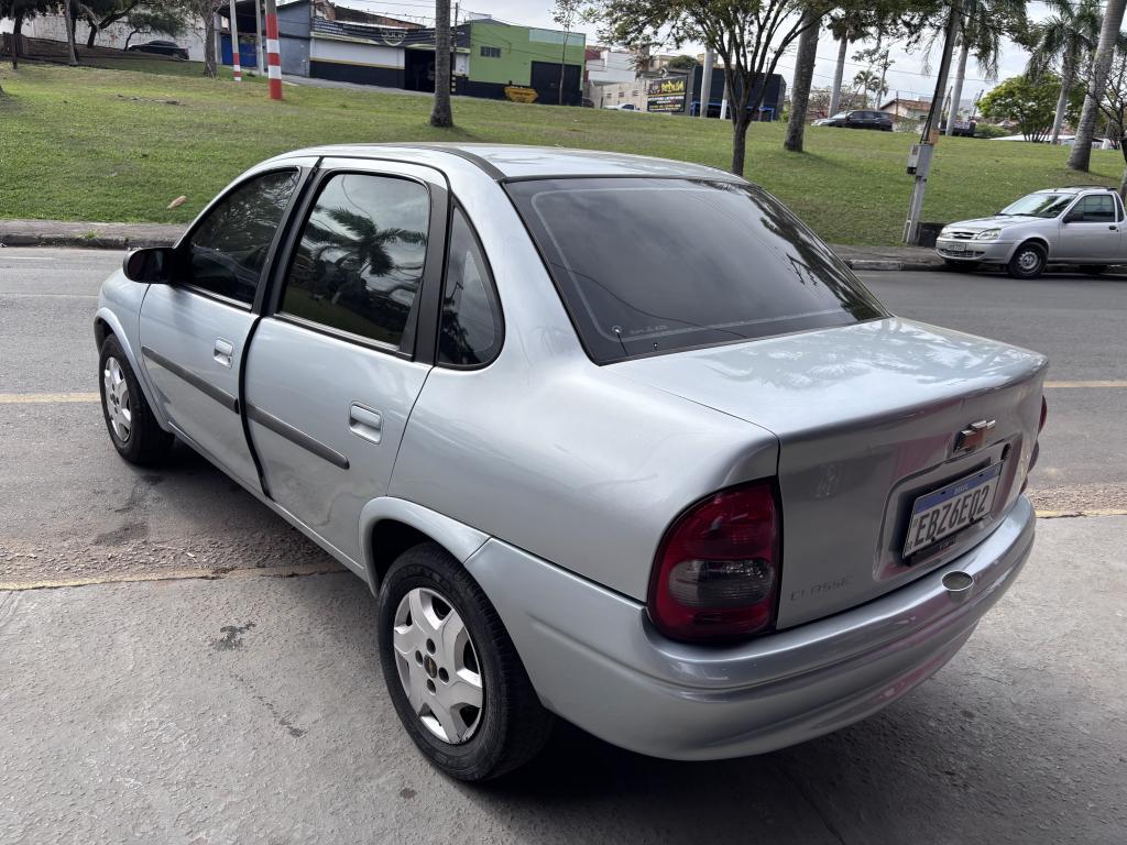 CHEVROLET Classic Sedan - Foto