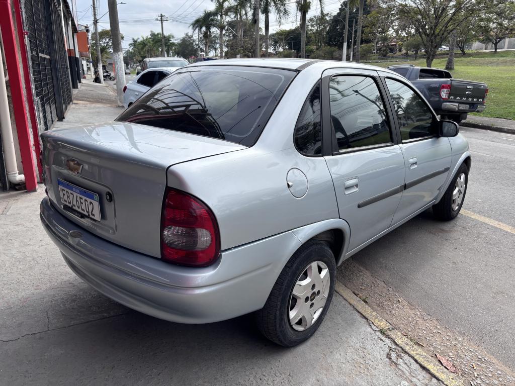 CHEVROLET Classic Sedan - Foto