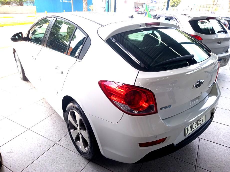 CHEVROLET Cruze Hatch - Foto