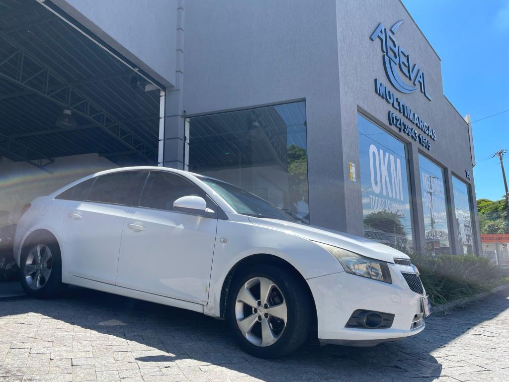 CHEVROLET Cruze Sedan - Foto