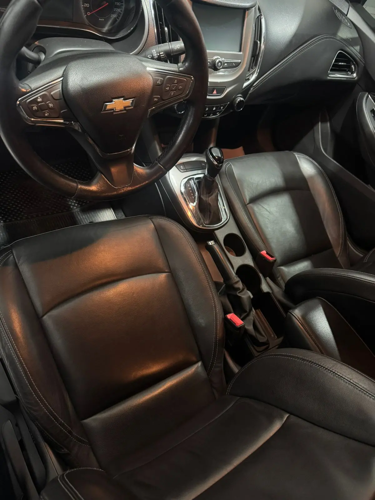 CHEVROLET Cruze Sedan - Foto