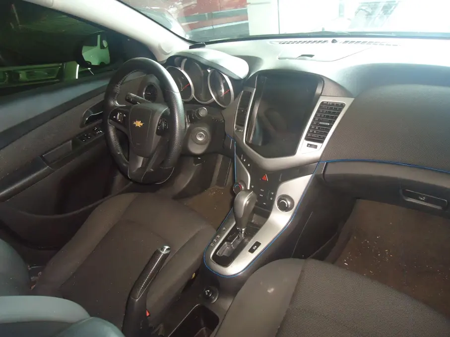 CHEVROLET Cruze Sedan - Foto