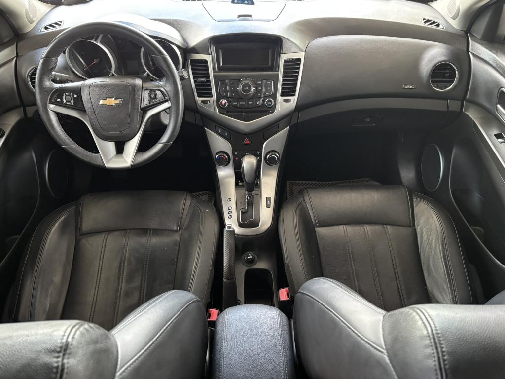 CHEVROLET Cruze Sedan - Foto