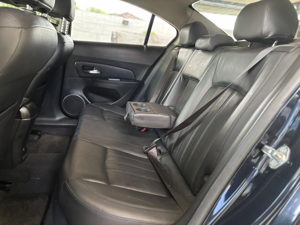 CHEVROLET Cruze Sedan - Foto