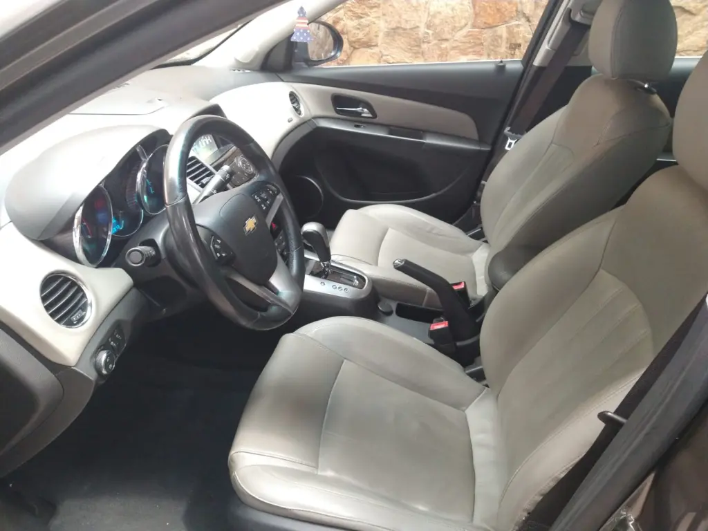 CHEVROLET Cruze Sedan - Foto