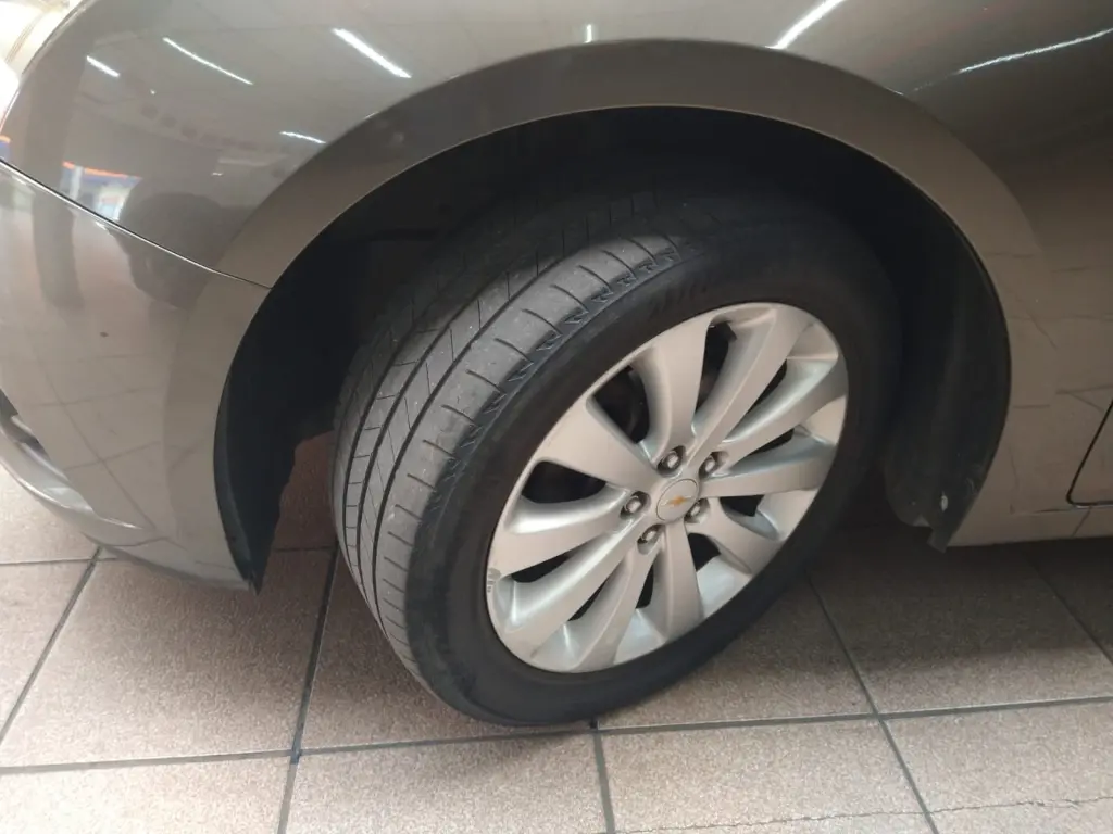 CHEVROLET Cruze Sedan - Foto