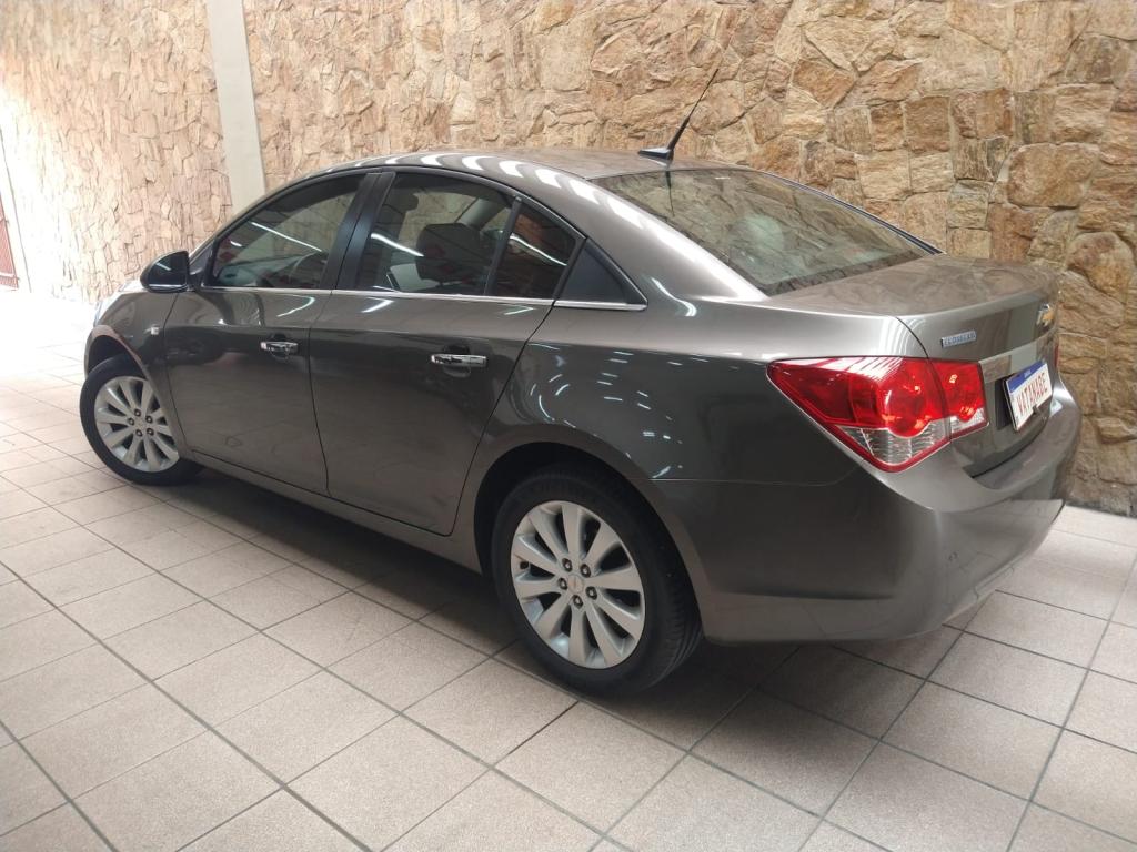 CHEVROLET Cruze Sedan - Foto