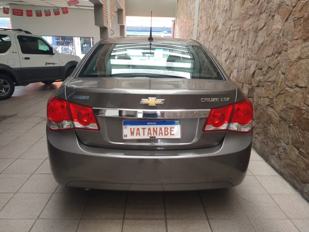 CHEVROLET Cruze Sedan - Foto