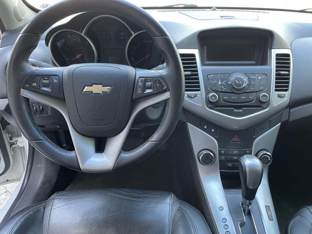 CHEVROLET Cruze Sedan - Foto