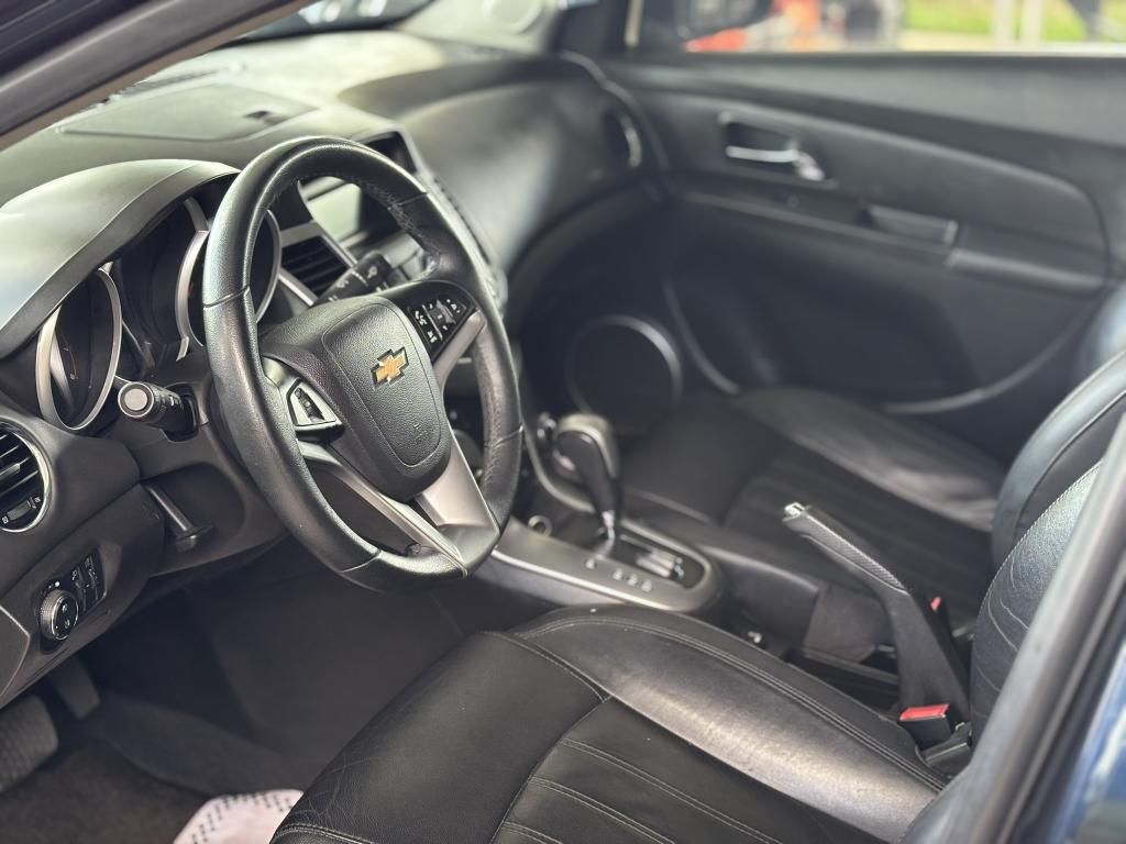 CHEVROLET Cruze Sedan - Foto
