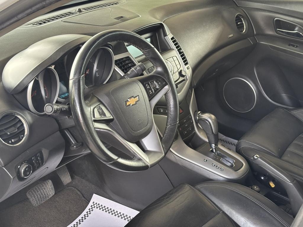CHEVROLET Cruze Sedan - Foto