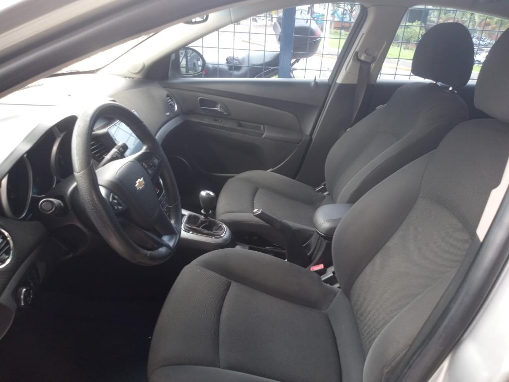 CHEVROLET Cruze Sedan - Foto