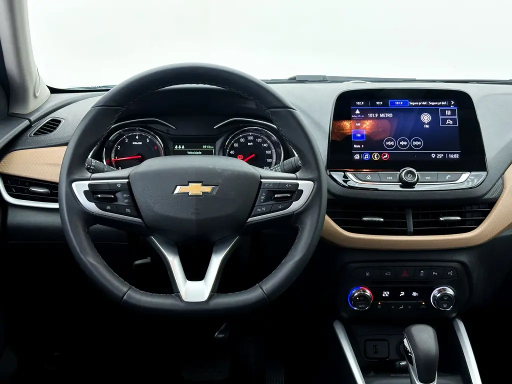 CHEVROLET Onix Hatch - Foto