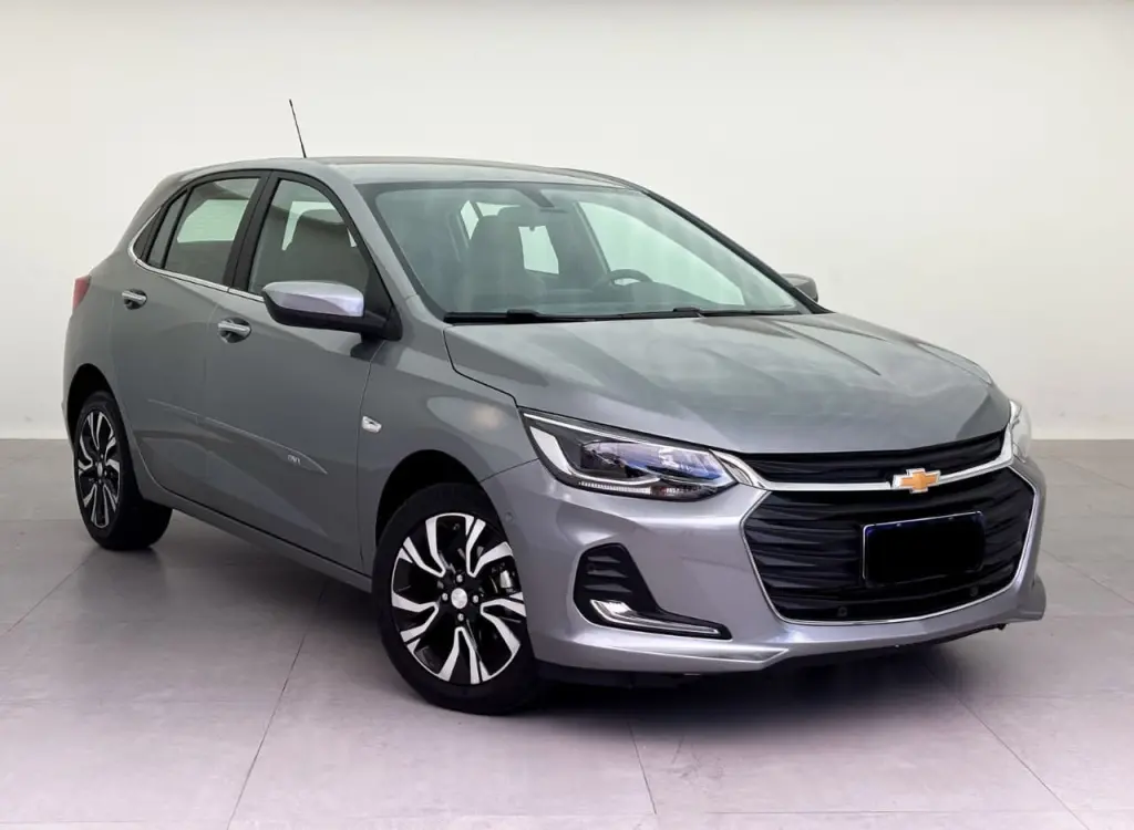 CHEVROLET Onix Hatch - Foto