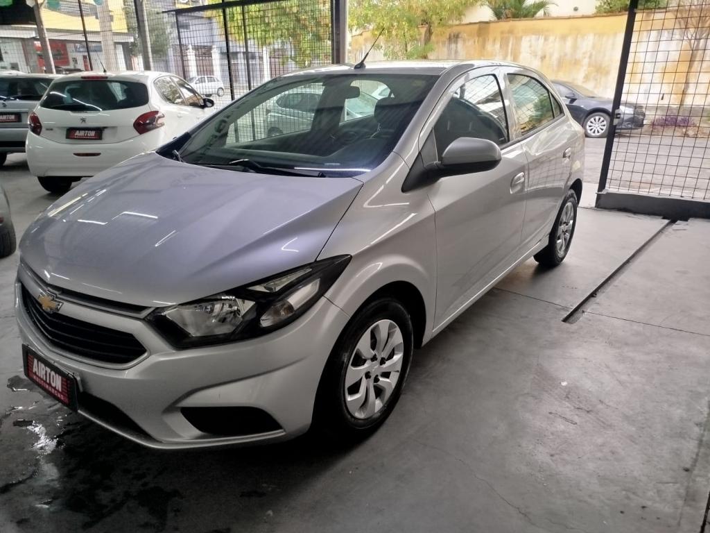 CHEVROLET Onix Hatch - Foto