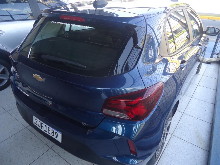 CHEVROLET Onix Hatch - Foto