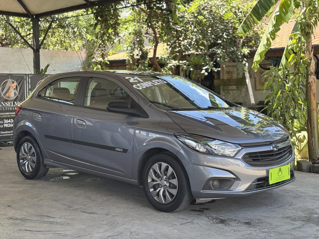 CHEVROLET Onix Hatch - Foto