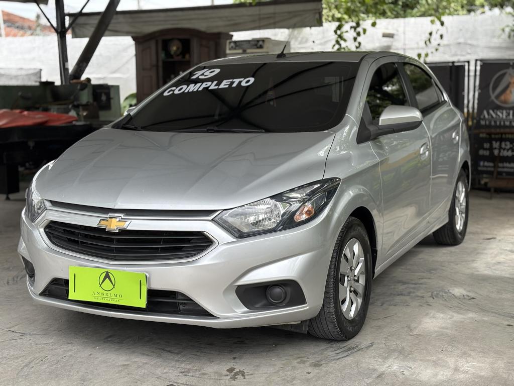 CHEVROLET Onix Hatch - Foto