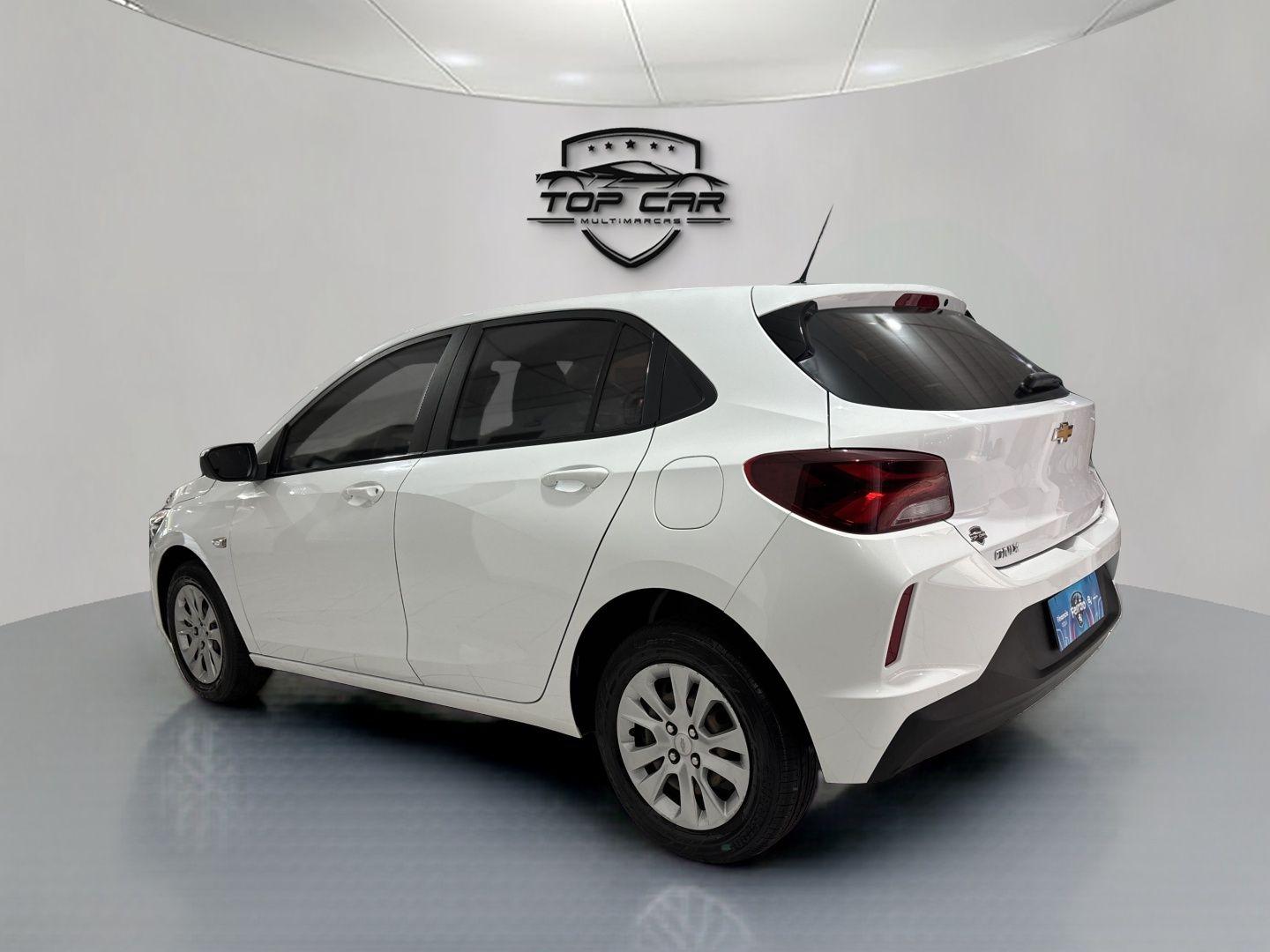 CHEVROLET Onix Hatch - Foto