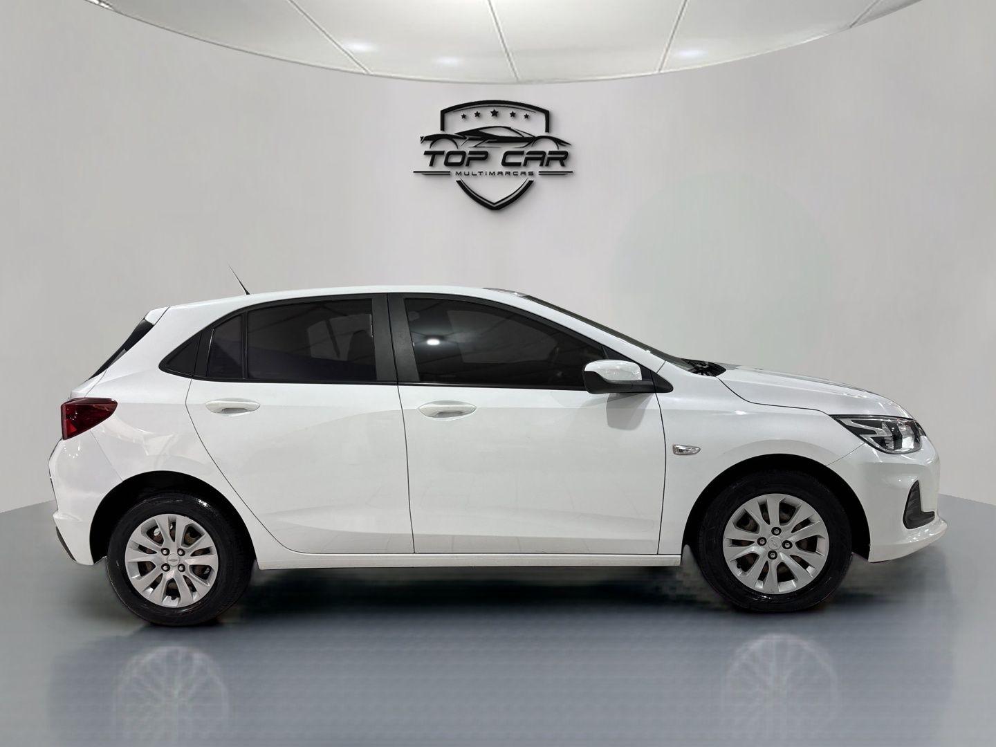 CHEVROLET Onix Hatch - Foto