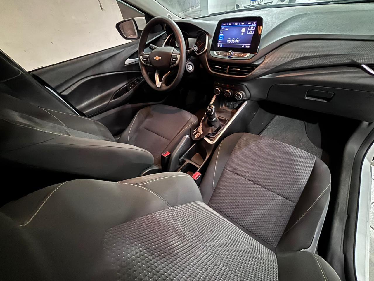 CHEVROLET Onix Hatch - Foto