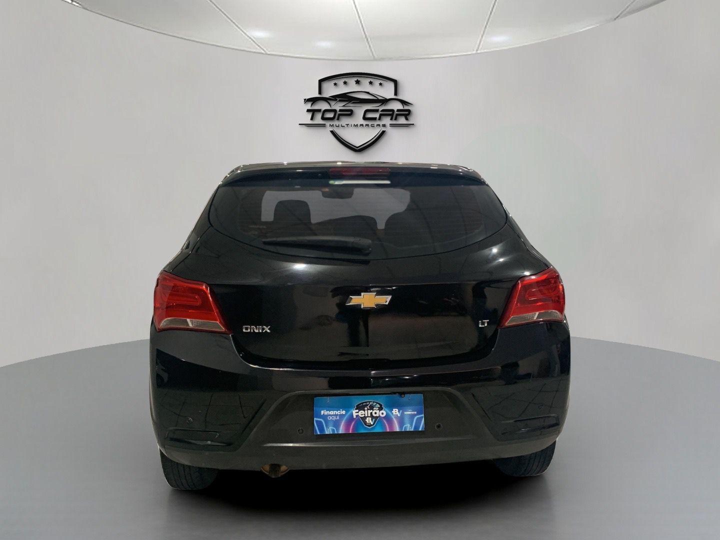 CHEVROLET Onix Hatch - Foto