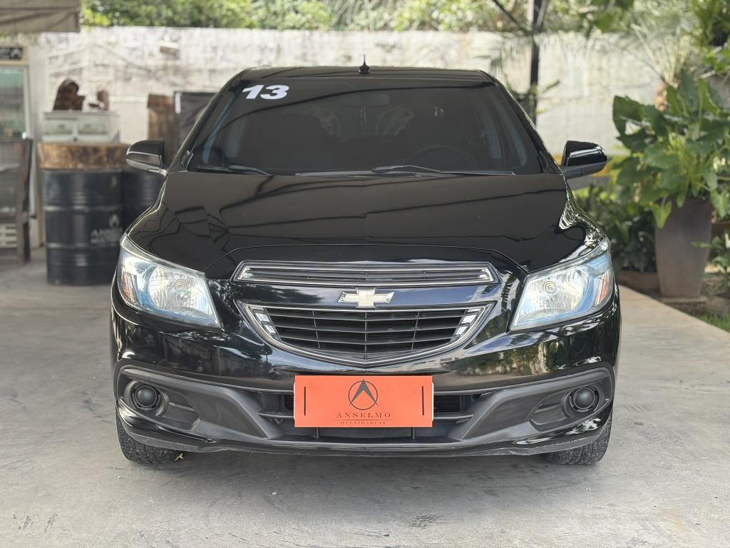 CHEVROLET Onix Hatch - Foto