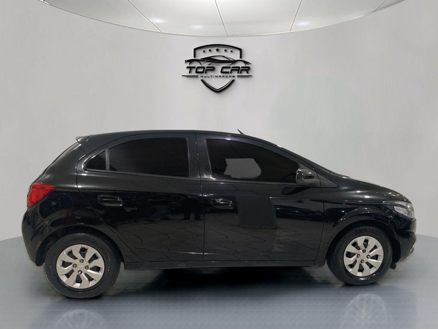 CHEVROLET Onix Hatch - Foto