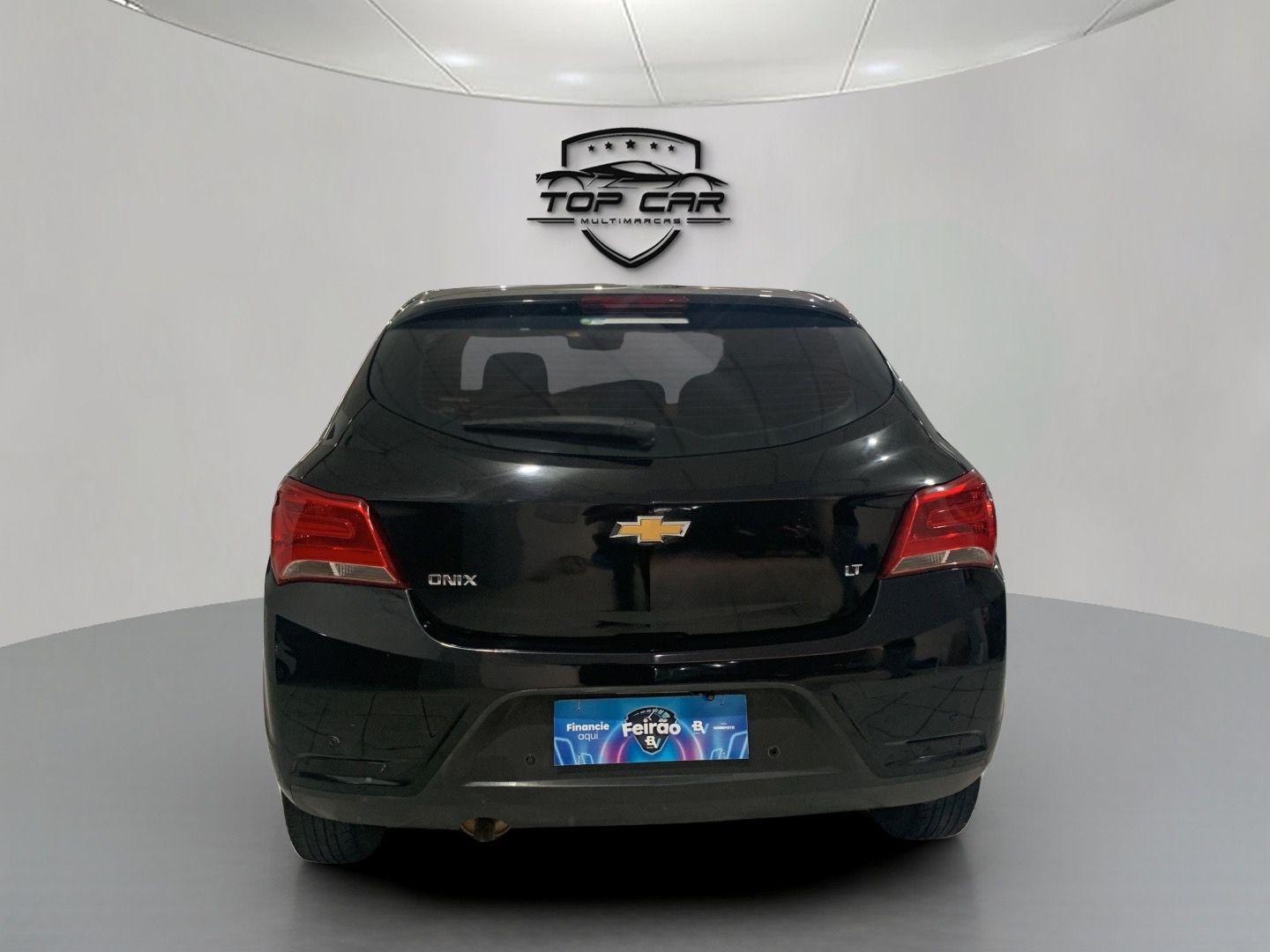 CHEVROLET Onix Hatch - Foto