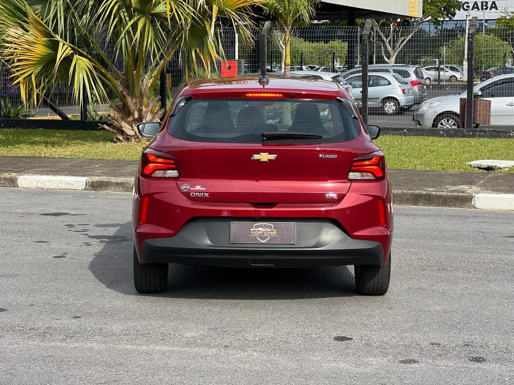 CHEVROLET Onix Hatch - Foto