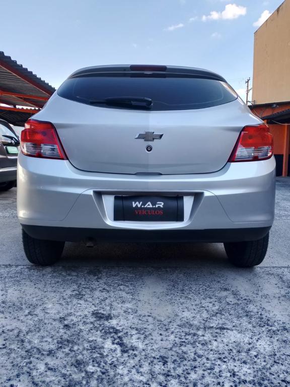 CHEVROLET Onix Hatch - Foto