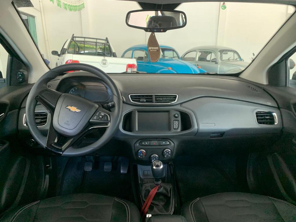 CHEVROLET Onix Hatch - Foto