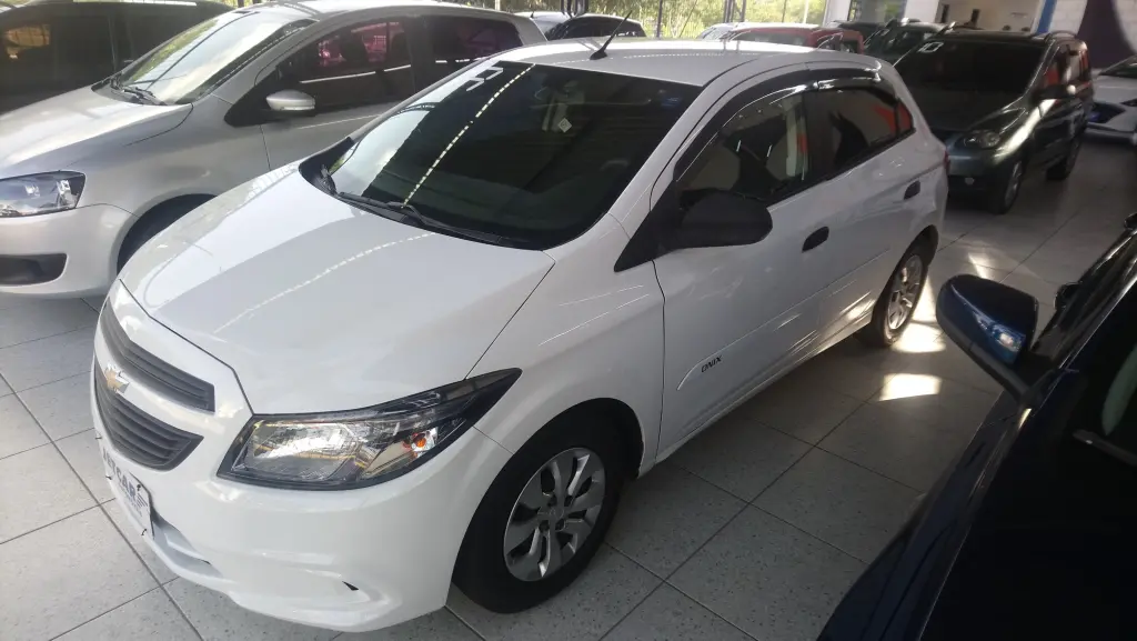 CHEVROLET Onix Hatch