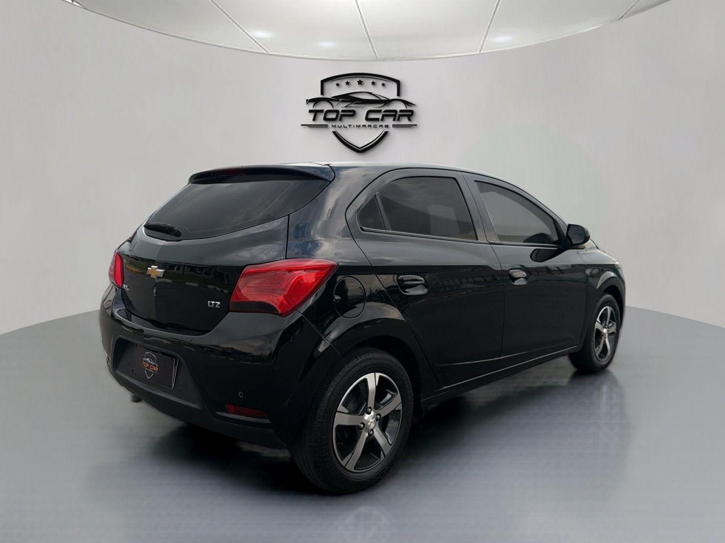 CHEVROLET Onix Hatch - Foto