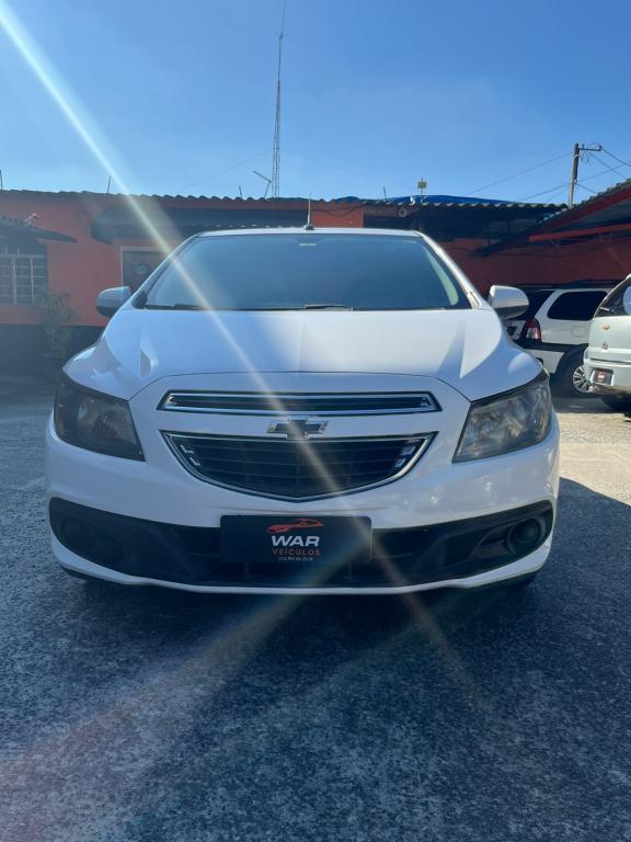 CHEVROLET Onix Hatch - Foto