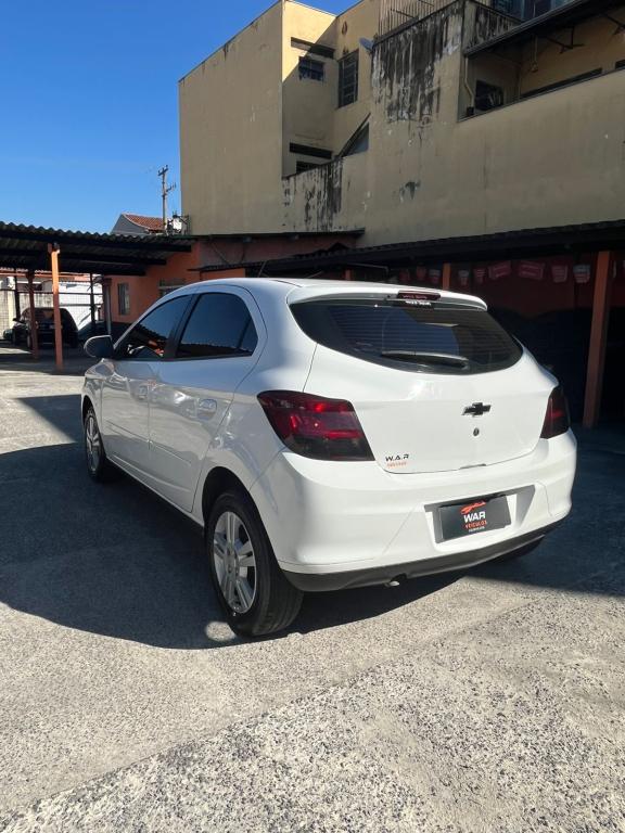 CHEVROLET Onix Hatch - Foto