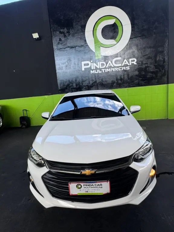CHEVROLET Onix Hatch - Foto