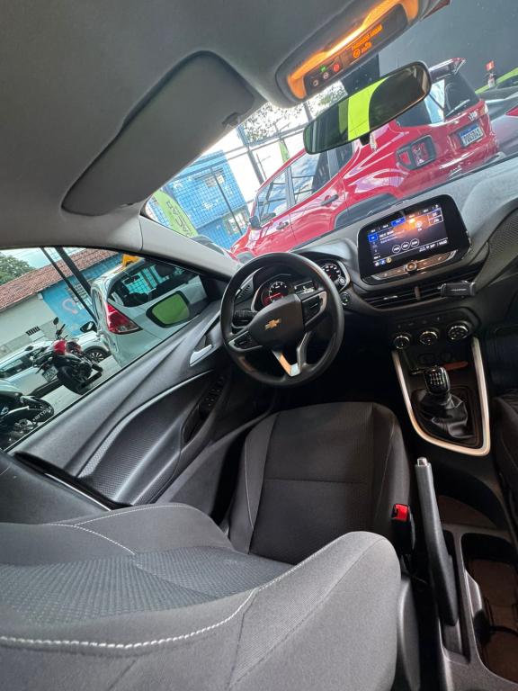 CHEVROLET Onix Hatch - Foto