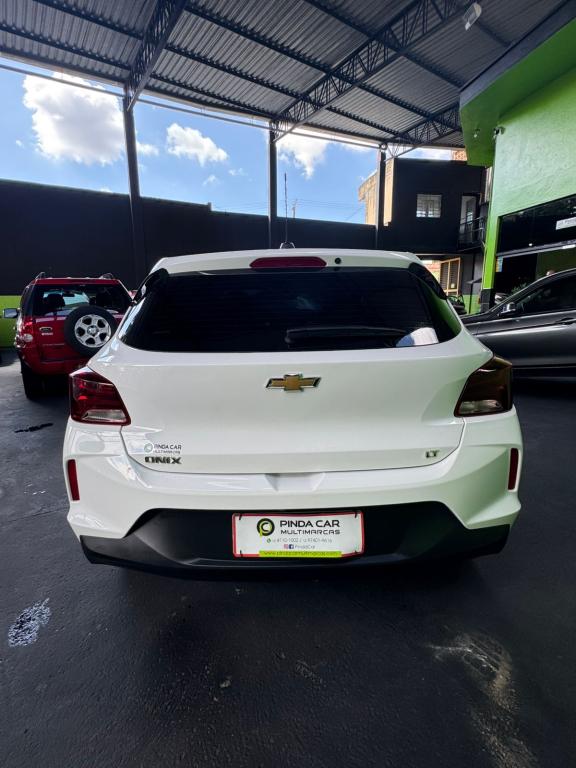 CHEVROLET Onix Hatch - Foto