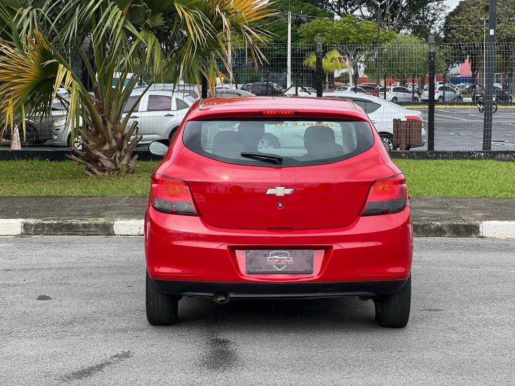 CHEVROLET Onix Hatch - Foto