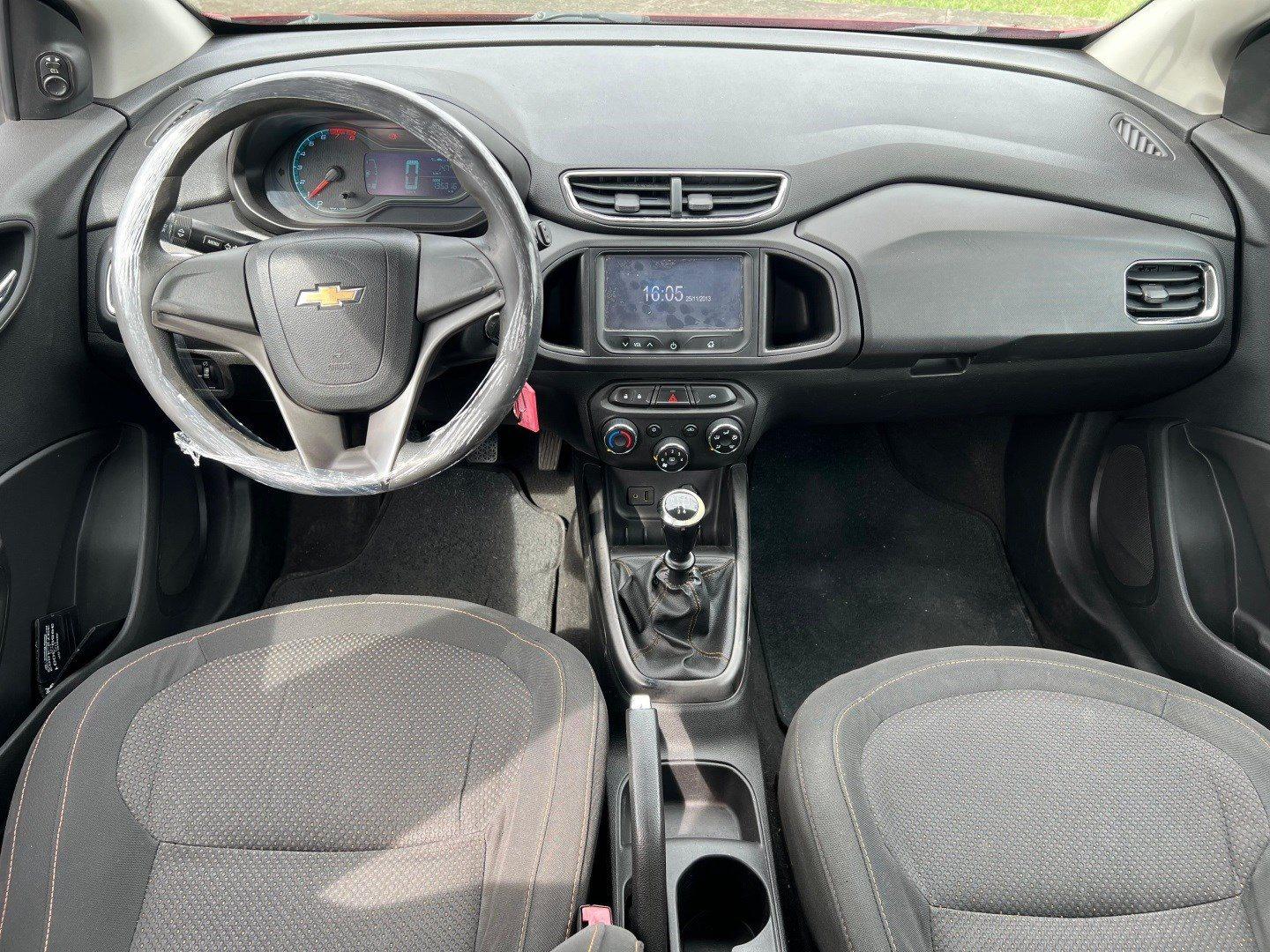 CHEVROLET Onix Hatch - Foto