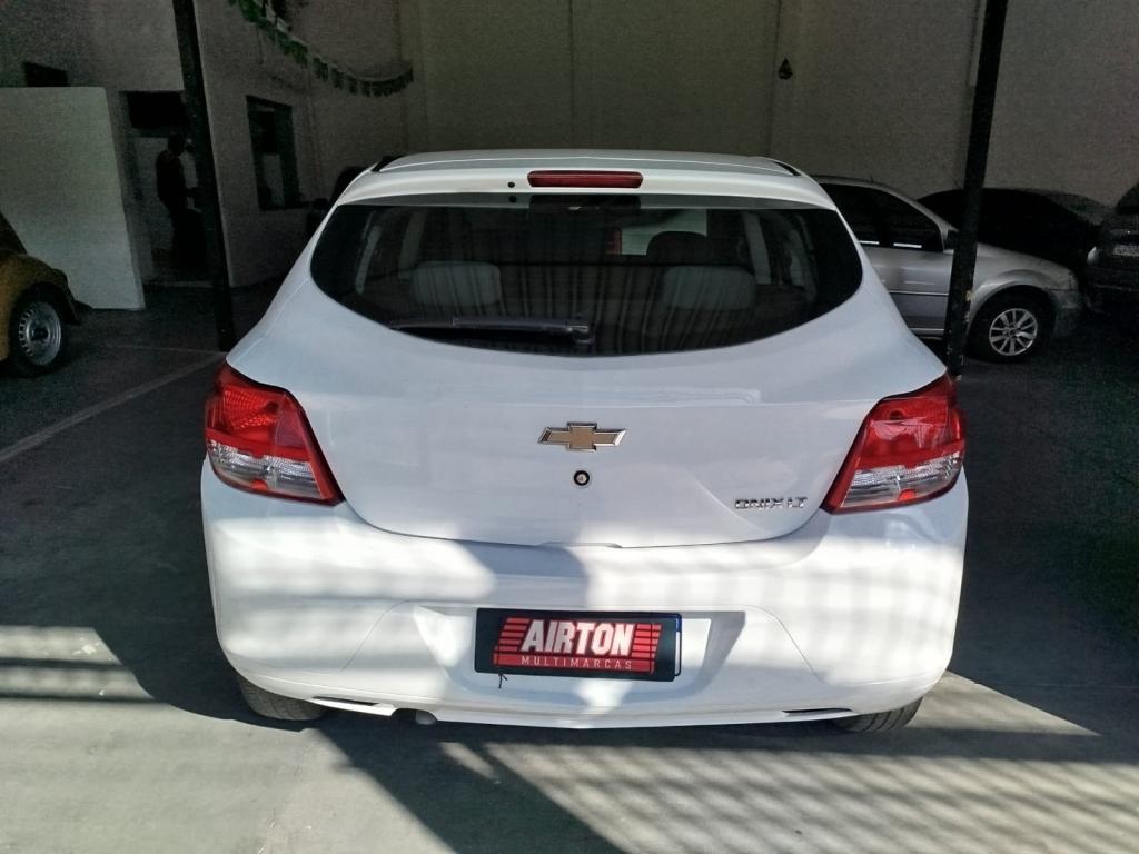 CHEVROLET Onix Hatch - Foto